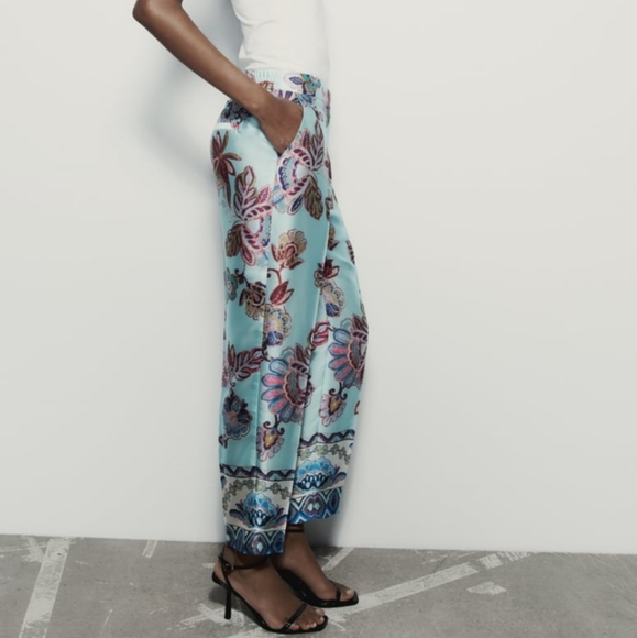 🆕️ Zara Printed Highwaisted Ankle Pants - Picture 2 of 4